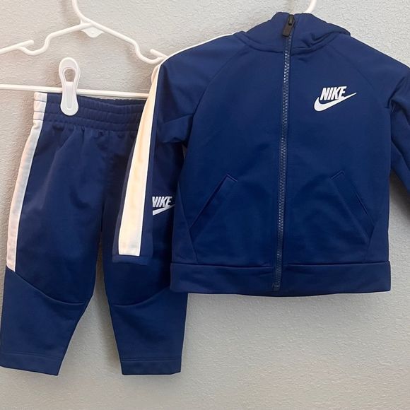 Nike jogging set navy blue size 12 months - Picture 2 of 4